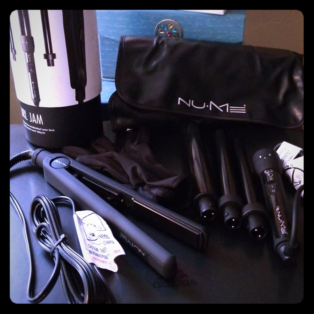 SOLD 🚫🚫🚫🚫❌Nume Curl Jam Flat iron and 3 piece